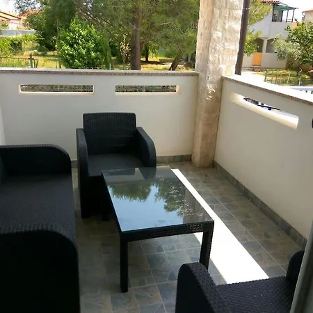 New Modern Nada With Pool