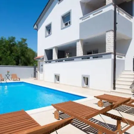 شقة New Modern Nada With Pool