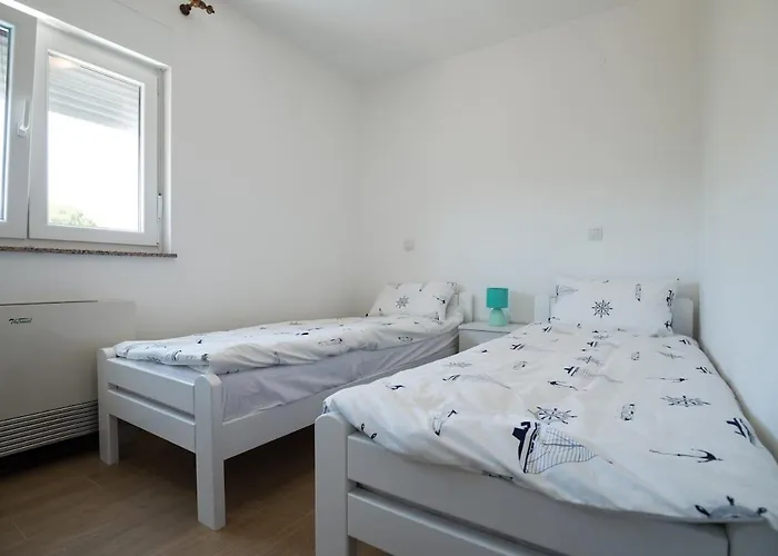 New Modern Nada With Pool Διαμέρισμα