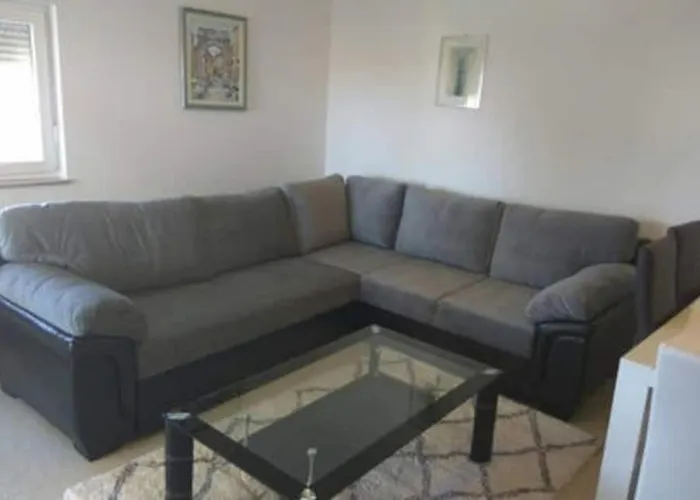 New Modern Nada With Pool Valbandon