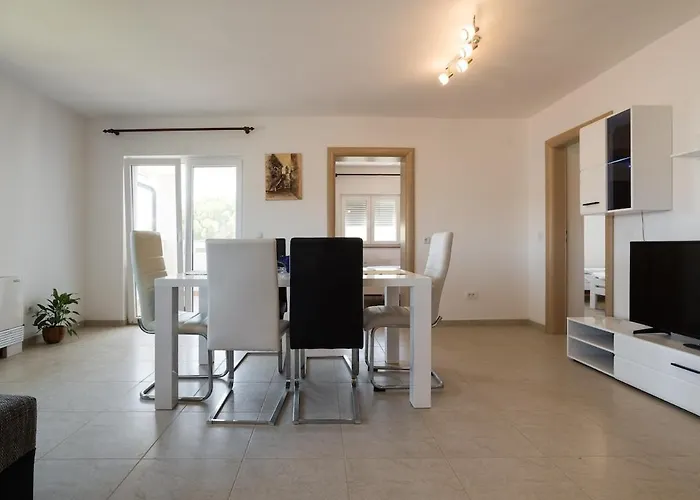 Διαμέρισμα New Modern Nada With Pool *