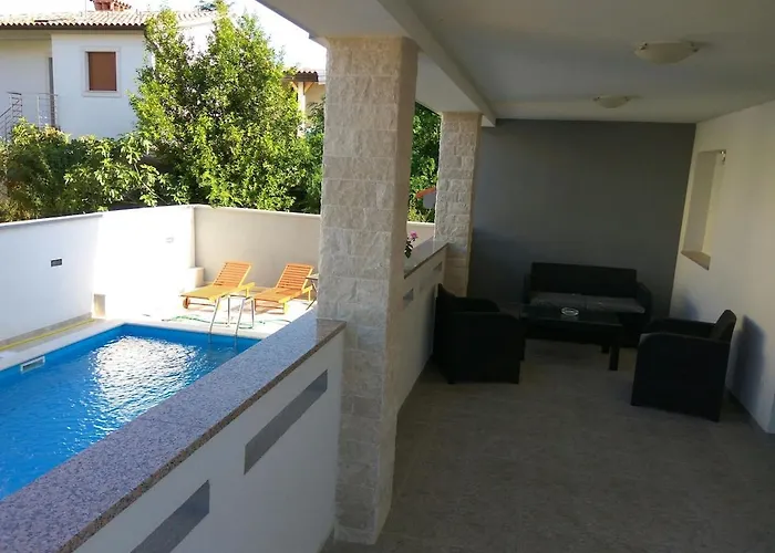 New Modern Nada With Pool Διαμέρισμα